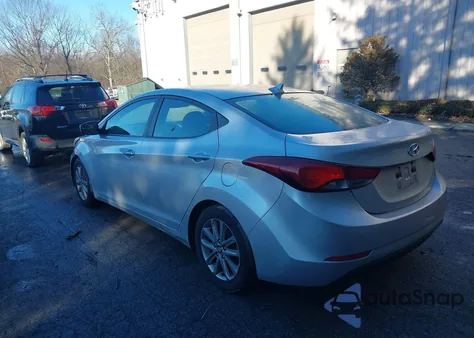 2015 Hyundai Elantra Se z USA, uszkodzony, nr VIN 5NPDH4AE5FH639059